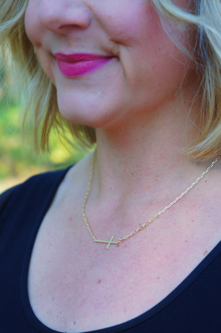 Simply Charming Rose Necklace - Gold
